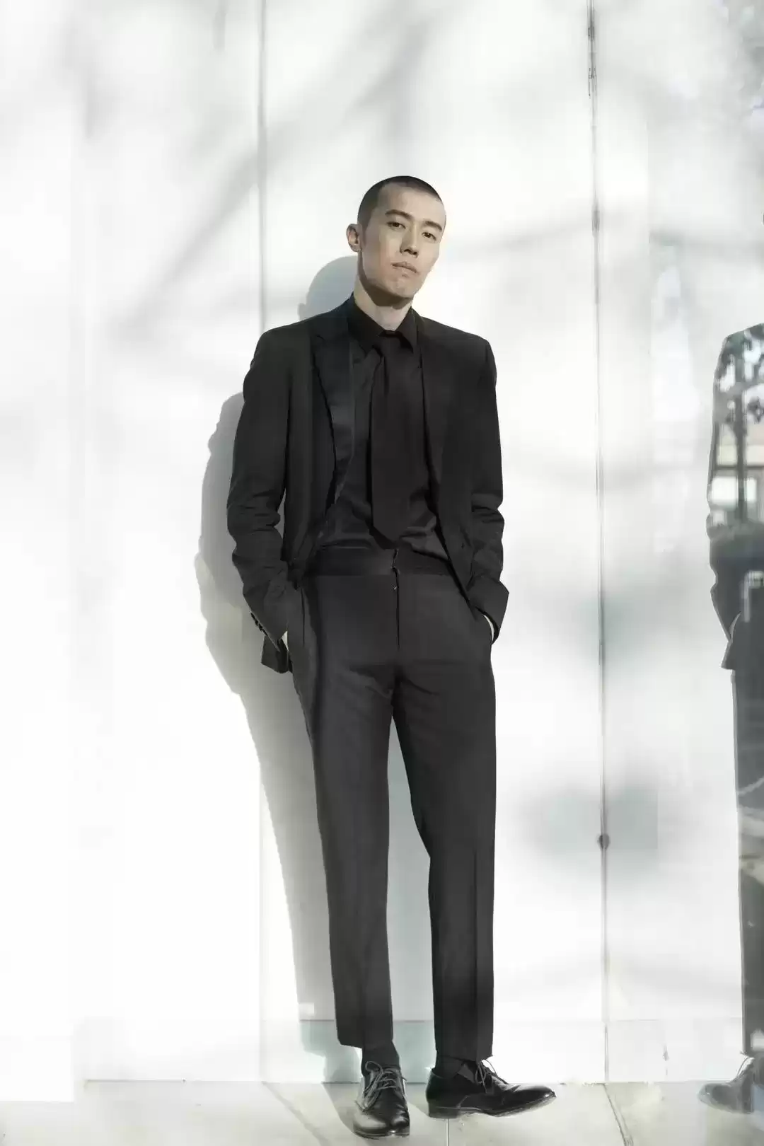 从广告男孩到影坛野马：周游的逆袭传奇