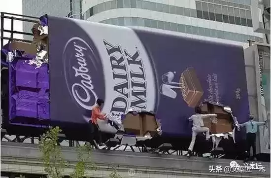 引爆创意!全球50个顶尖户外广告案例,绝对让你叹为观止 引爆创意!全球50个顶尖户外广告案例,绝对让你叹为观止