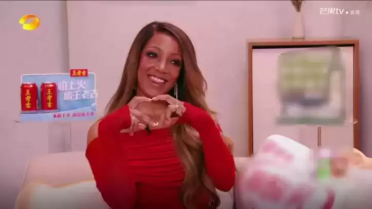 王老吉的破圈神话：借力《歌手2025》，从“怕上火”到全球植物饮料霸主！