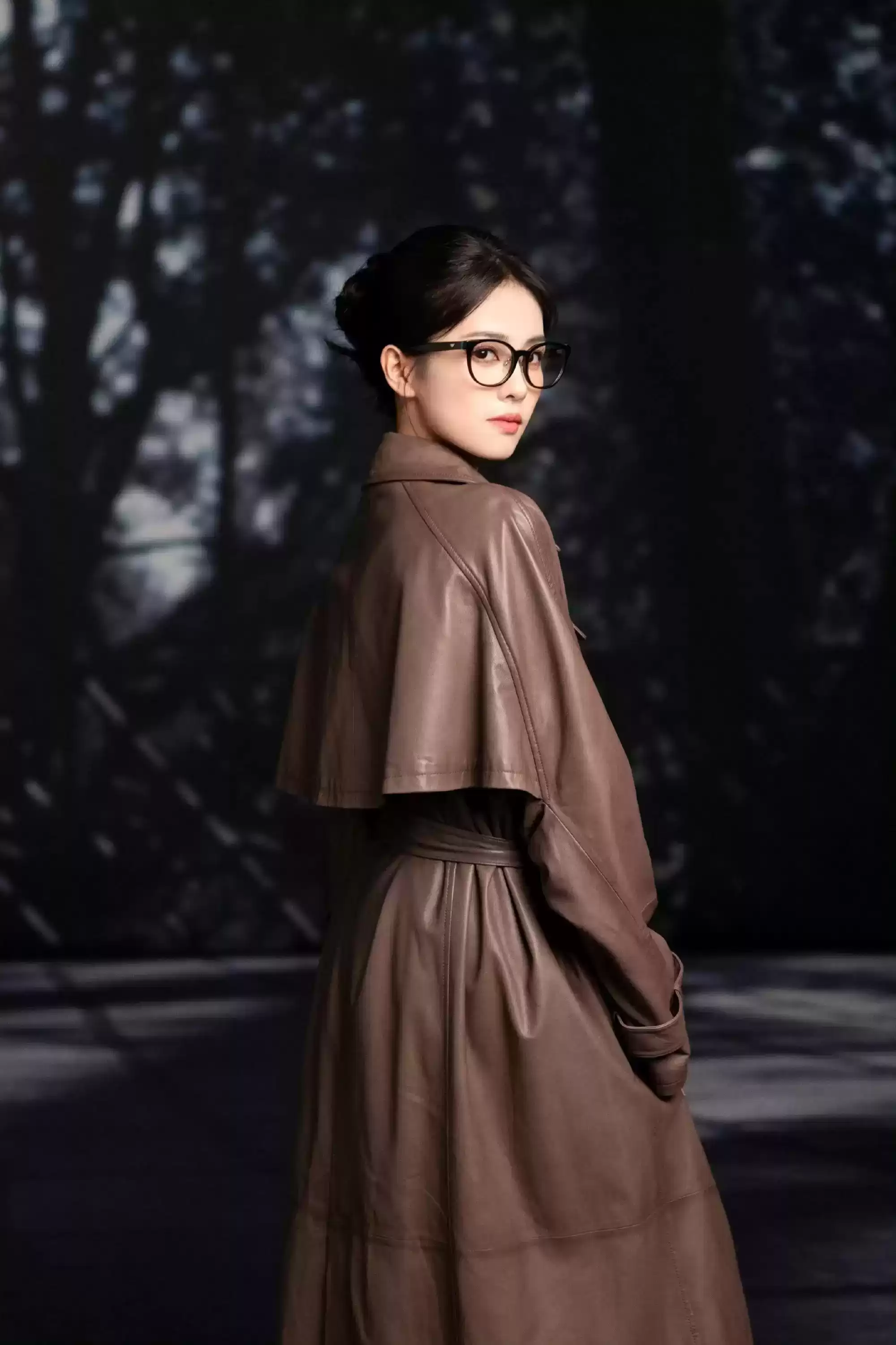 白鹿阿玛尼大片震撼解析：高级感炸裂，少女蜕变惊艳全场！